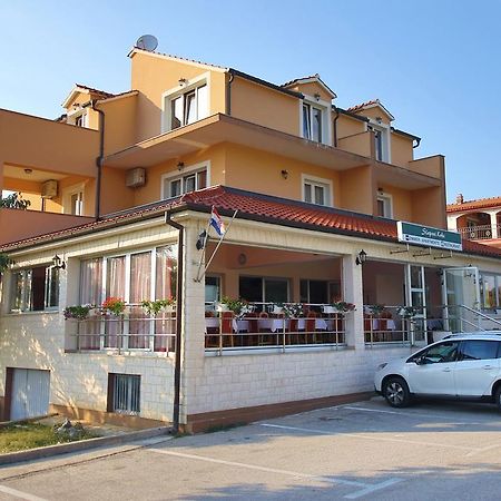 Guest Accommodation Slapovi Krke Lozovac Exterior foto