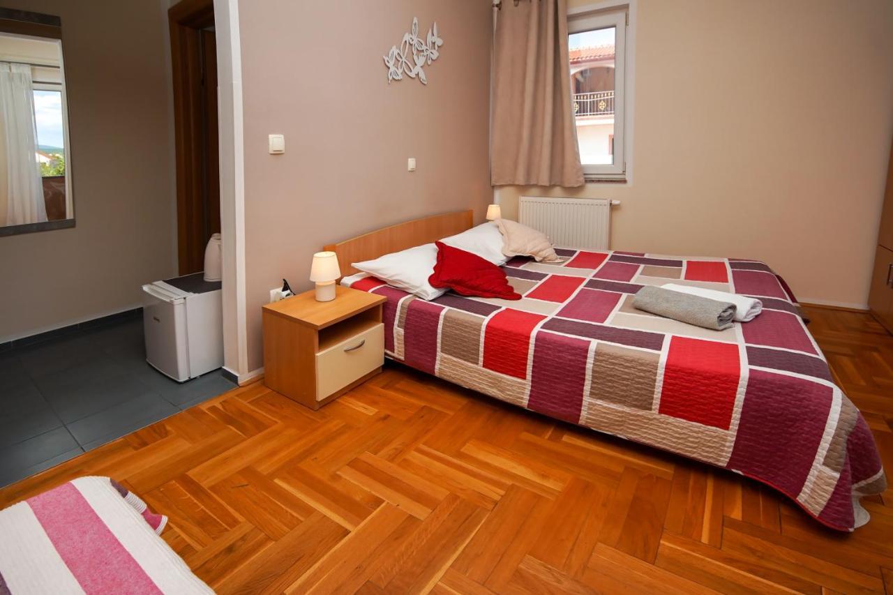 Guest Accommodation Slapovi Krke Lozovac Exterior foto